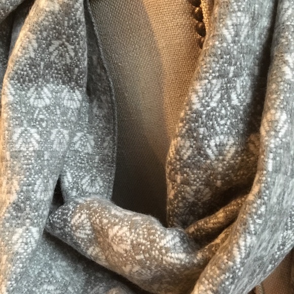 Simply Noelle Scarf - Picture 7 of 7